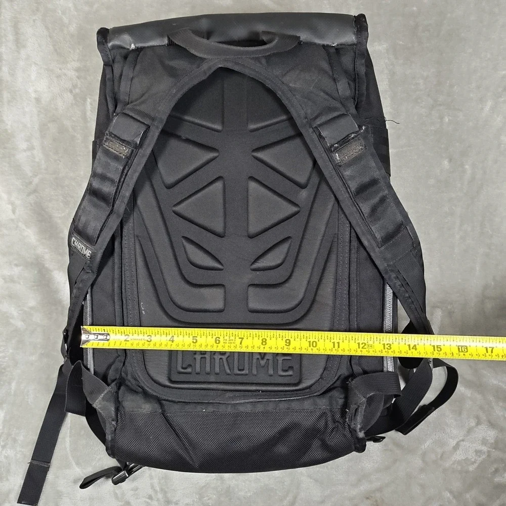 Chrome Industries Niko Camera Backpack Padded Travel Commute Messenger Laptop